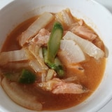 鮭のトマト味噌スープ